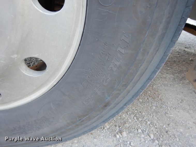 image for item DE2502 1993 Kenworth W900  semi truck