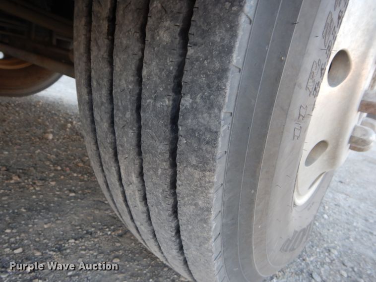 image for item DE2502 1993 Kenworth W900  semi truck