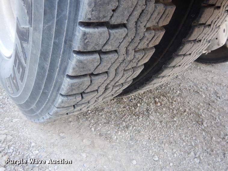 image for item DE2502 1993 Kenworth W900  semi truck