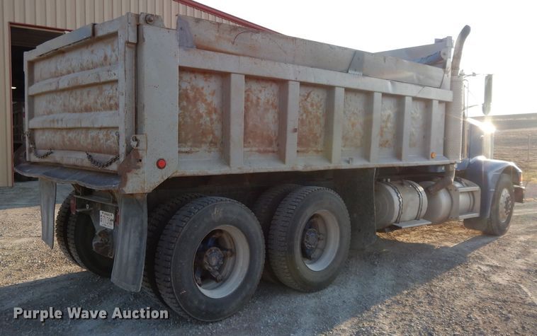 image for item DE2503 1987 Peterbilt 378  dump truck