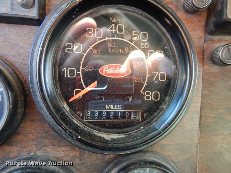 image for item DE2503 1987 Peterbilt 378  dump truck