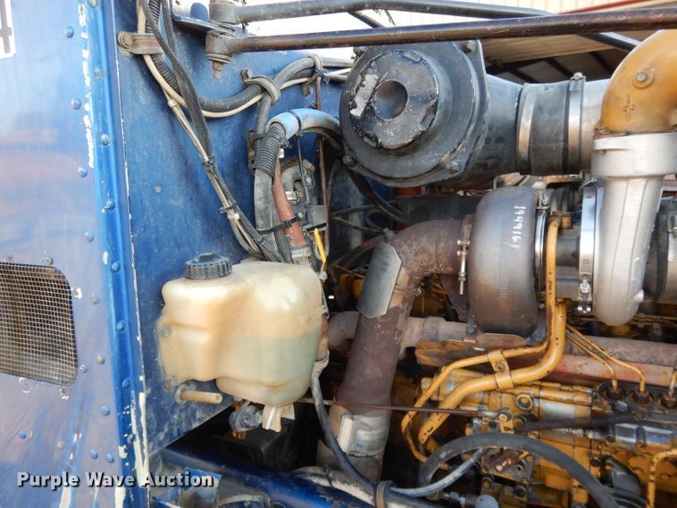 image for item DE2503 1987 Peterbilt 378  dump truck