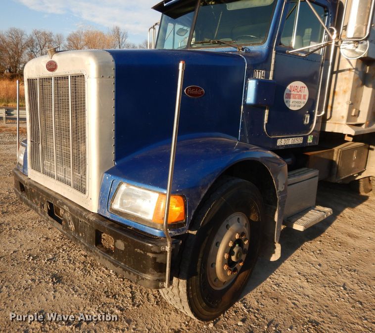 image for item DE2503 1987 Peterbilt 378  dump truck