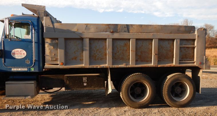 image for item DE2503 1987 Peterbilt 378  dump truck