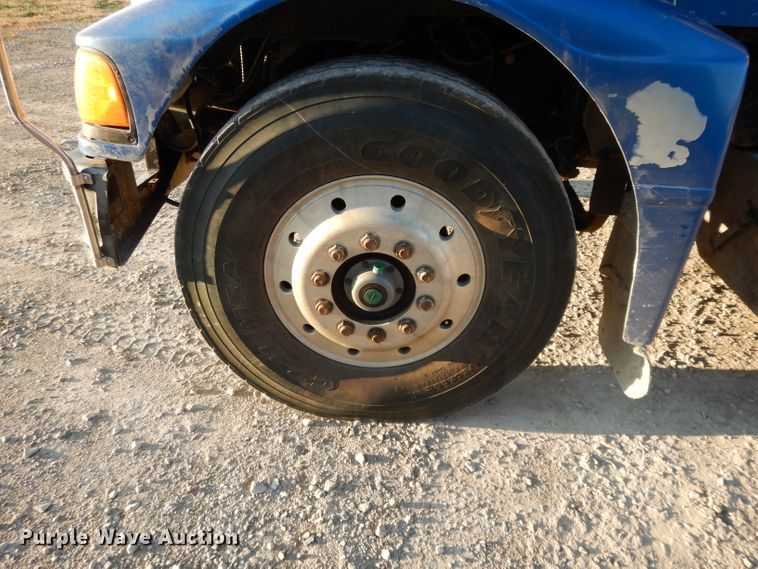 image for item DE2503 1987 Peterbilt 378  dump truck