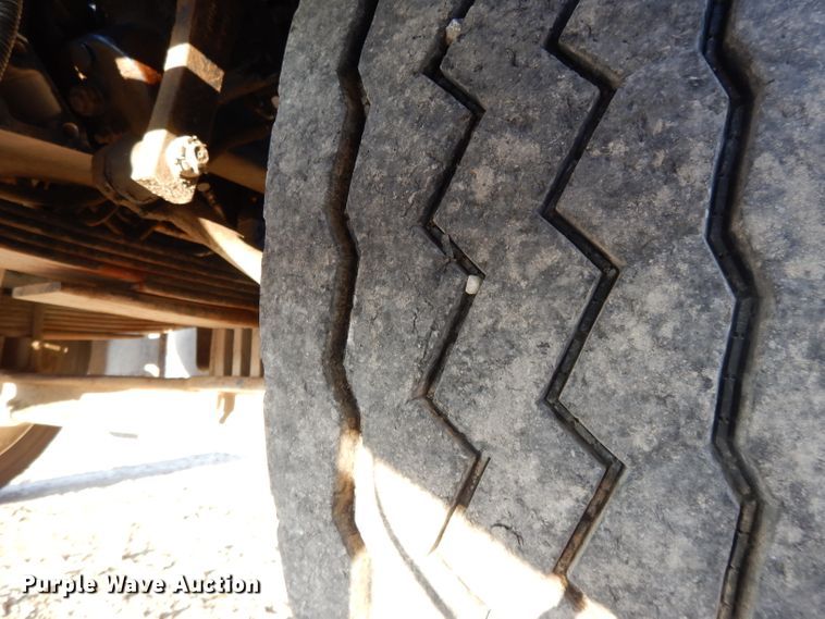 image for item DE2503 1987 Peterbilt 378  dump truck