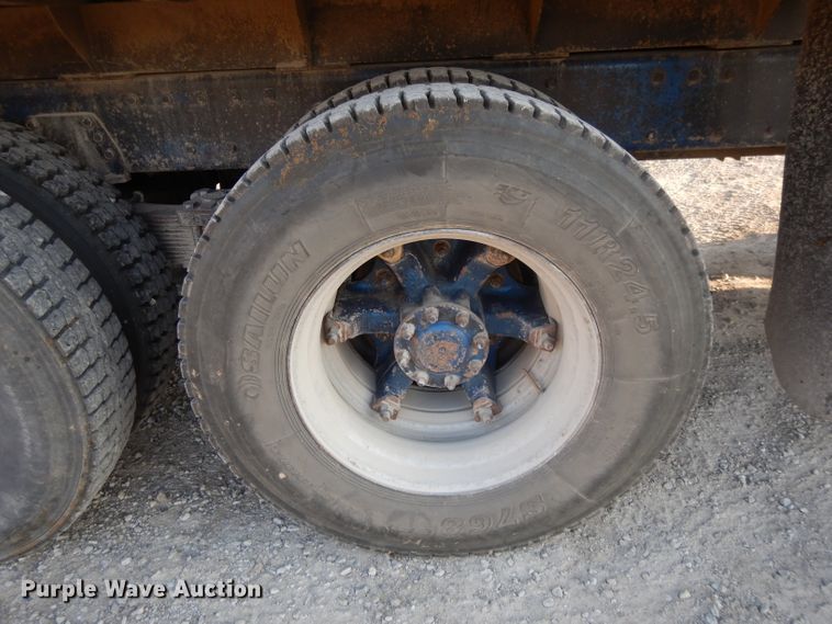 image for item DE2503 1987 Peterbilt 378  dump truck