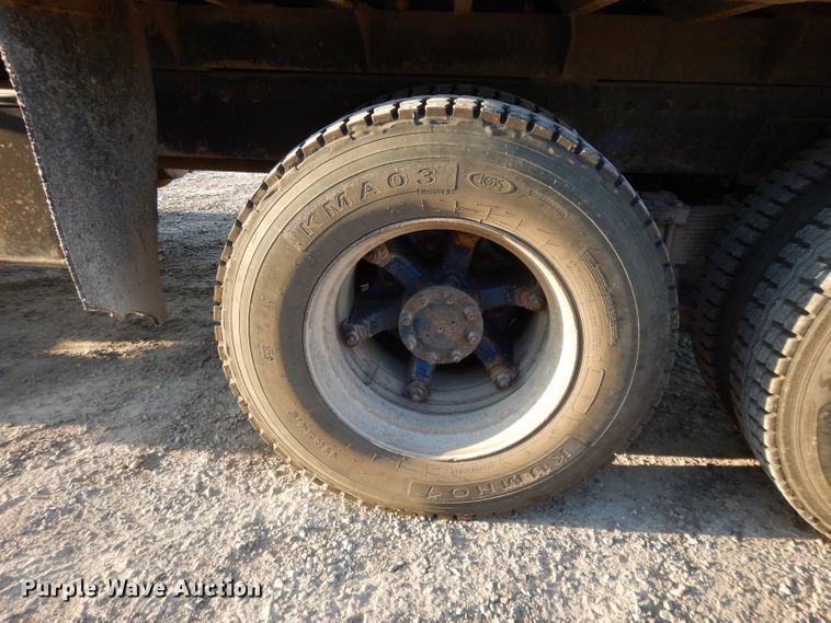 image for item DE2503 1987 Peterbilt 378  dump truck