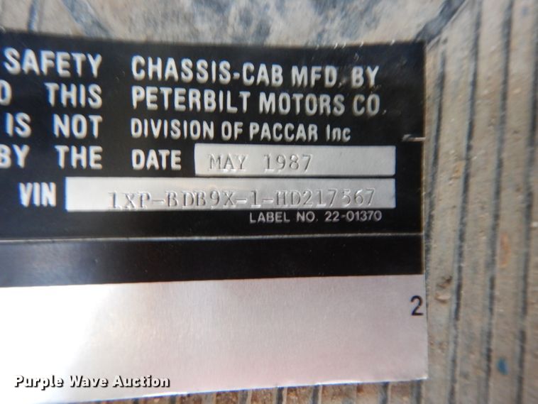 image for item DE2503 1987 Peterbilt 378  dump truck