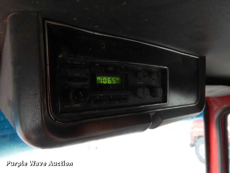 image for item DE2504 1992 Ford L8000  dump truck