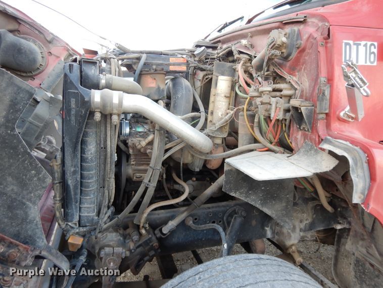 image for item DE2504 1992 Ford L8000  dump truck