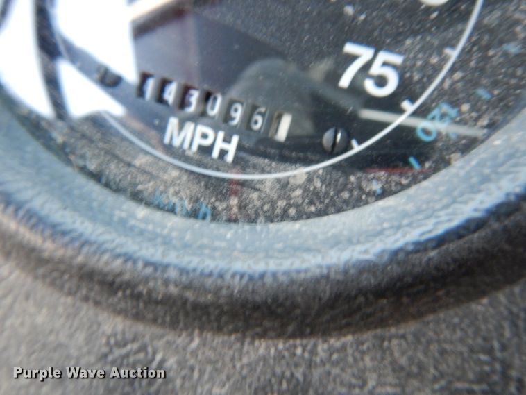 image for item DE2505 1993 Ford L8000  dump truck