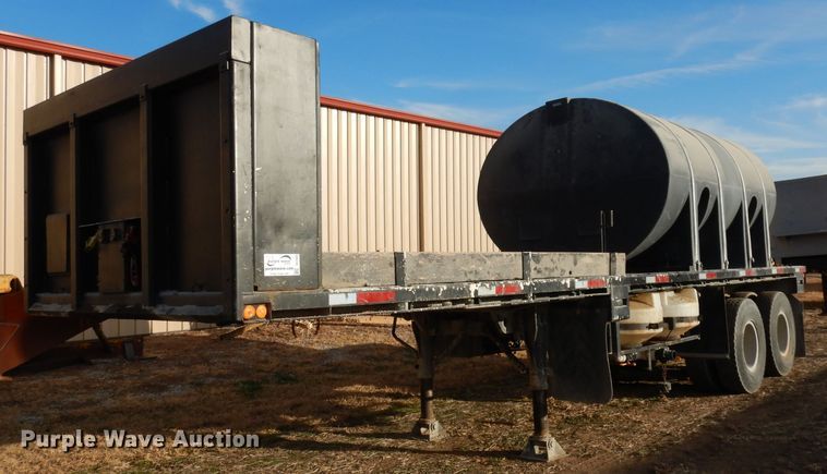 image for item DE2508 1980 Fontaine flatbed trailer with nurse tank