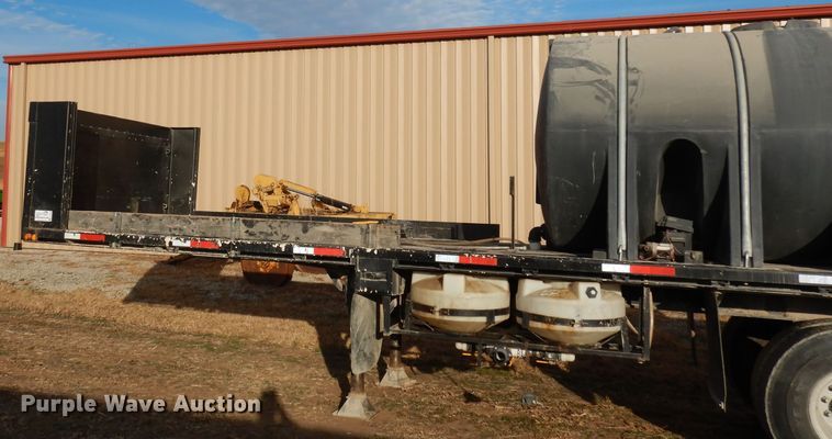 image for item DE2508 1980 Fontaine flatbed trailer with nurse tank