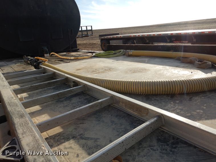 image for item DE2508 1980 Fontaine flatbed trailer with nurse tank