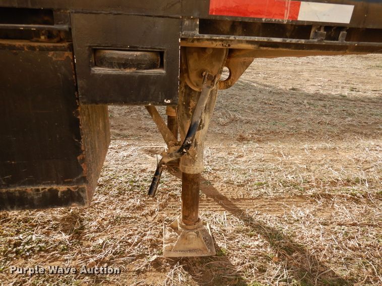 image for item DE2508 1980 Fontaine flatbed trailer with nurse tank