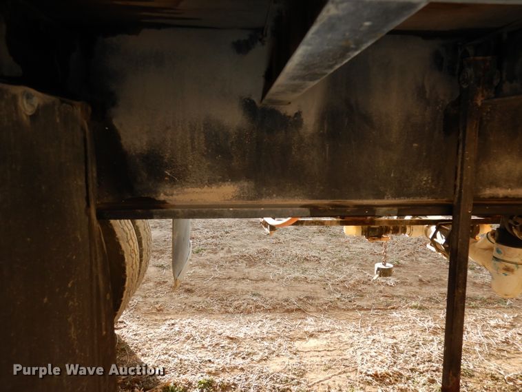 image for item DE2508 1980 Fontaine flatbed trailer with nurse tank