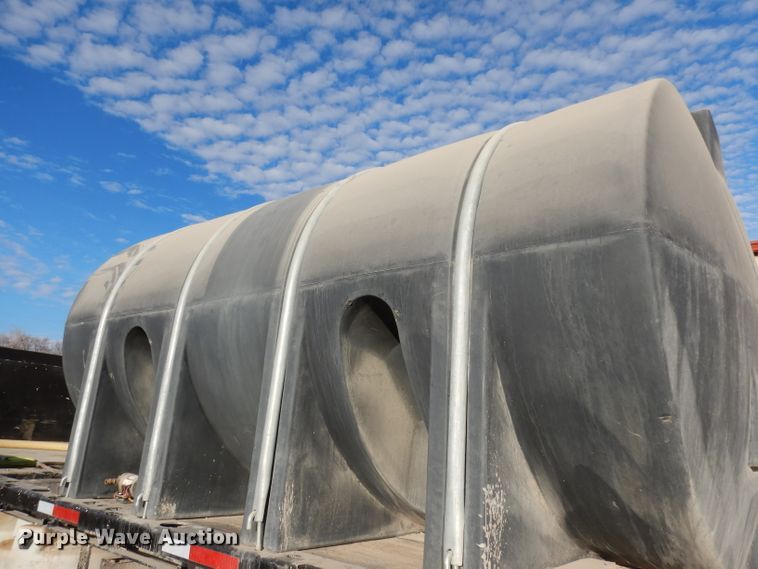 image for item DE2508 1980 Fontaine flatbed trailer with nurse tank