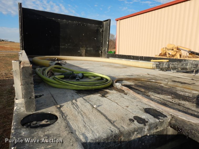 image for item DE2508 1980 Fontaine flatbed trailer with nurse tank