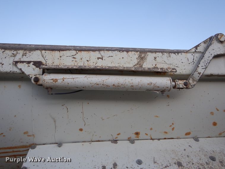 image for item DE2509 2002 CPS TSTD32 end dump trailer