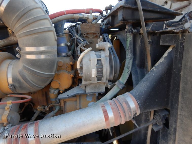 image for item DE2510 1997 Kenworth T800  semi truck