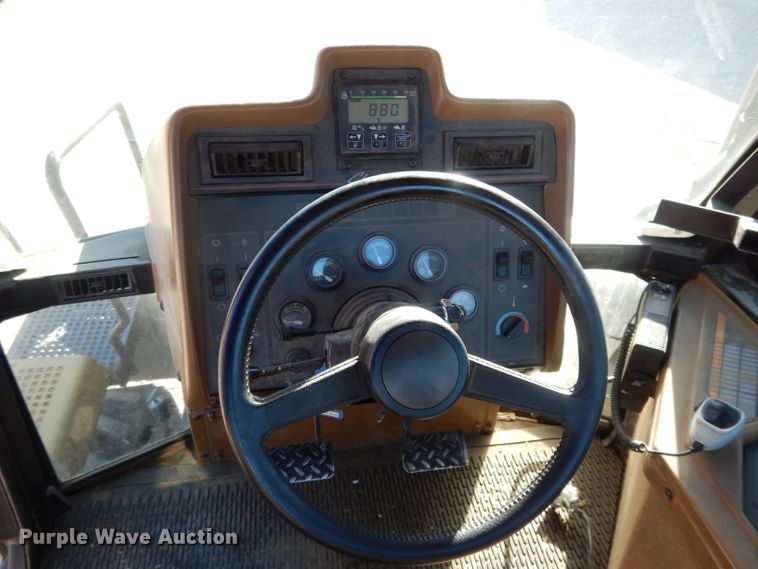 image for item DE2512 1993 Caterpillar Challenger 75C  tractor