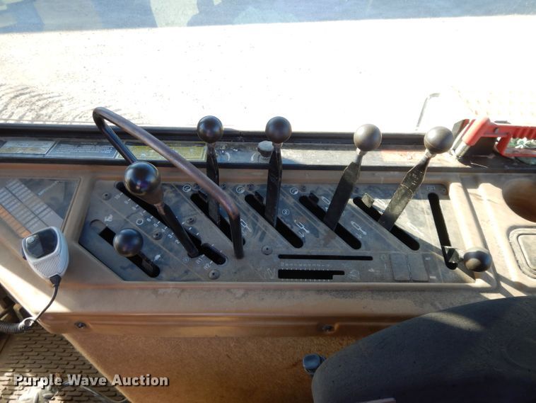 image for item DE2512 1993 Caterpillar Challenger 75C  tractor