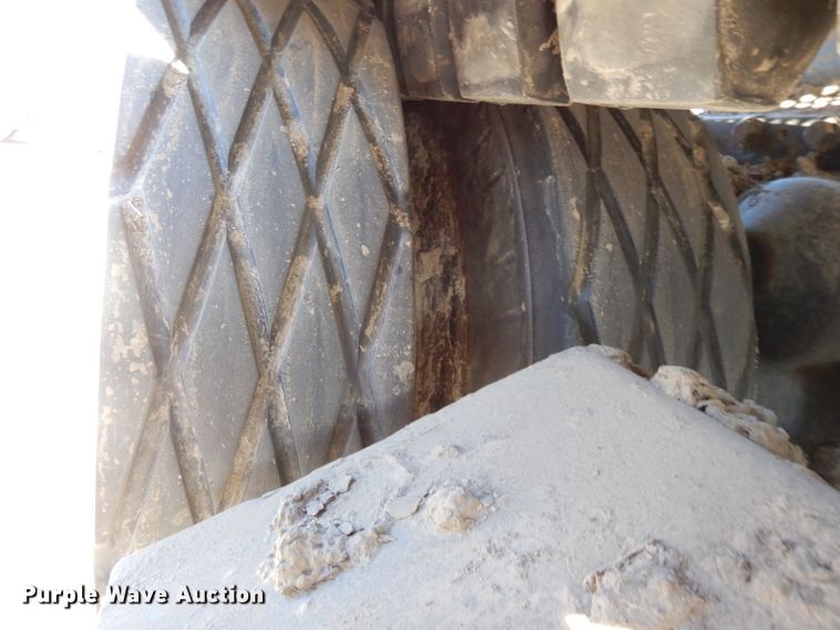 image for item DE2512 1993 Caterpillar Challenger 75C  tractor