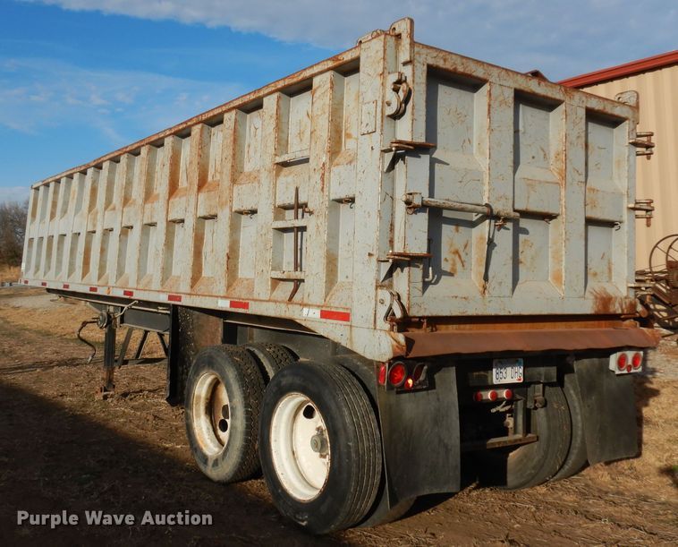 image for item DE2513 1990 Borco DS end dump trailer