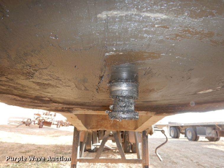 image for item DE2513 1990 Borco DS end dump trailer