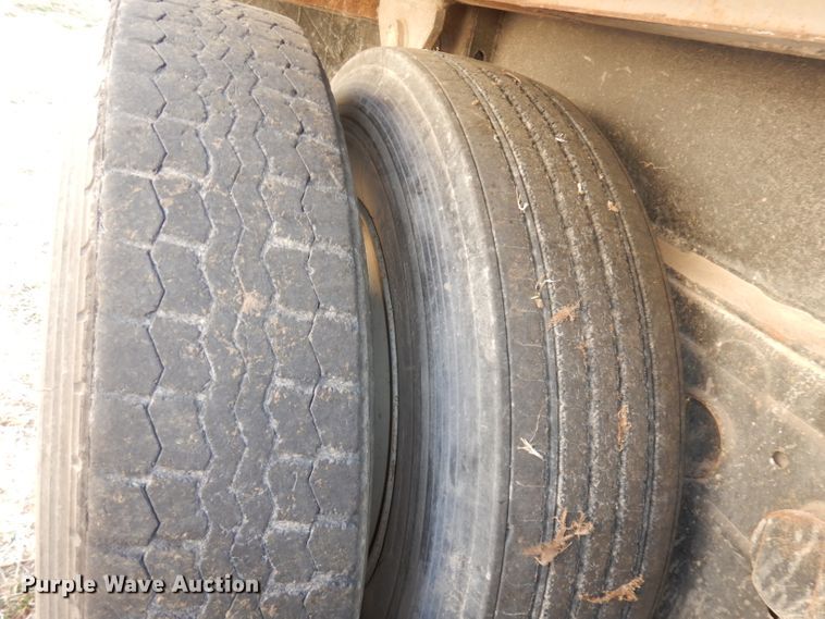 image for item DE2513 1990 Borco DS end dump trailer