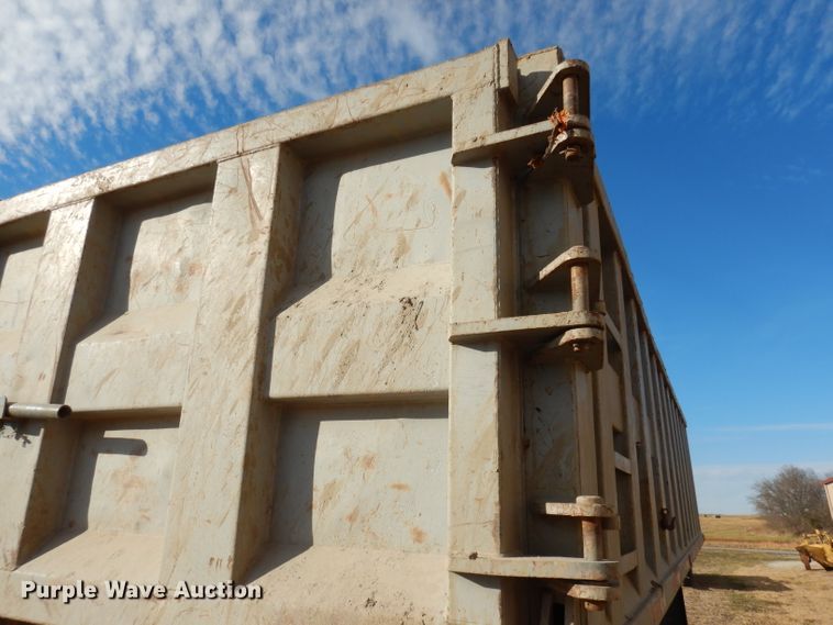 image for item DE2514 1991 Borco DS end dump trailer