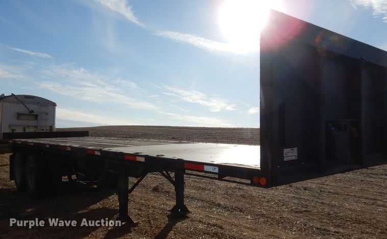 image for item DE2515 1981 Fontaine flatbed trailer