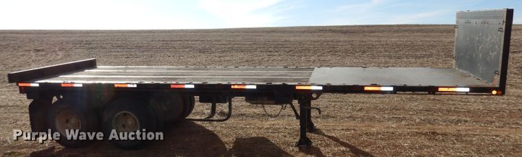 image for item DE2515 1981 Fontaine flatbed trailer