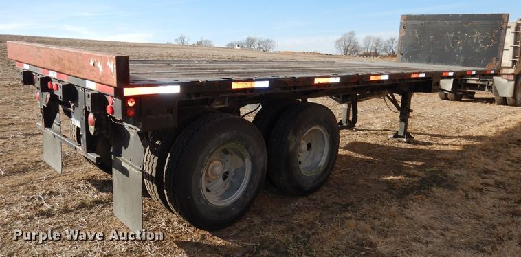 image for item DE2515 1981 Fontaine flatbed trailer