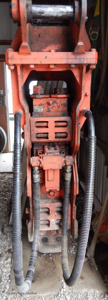 image for item DE2518 NPK H-8XA breaker