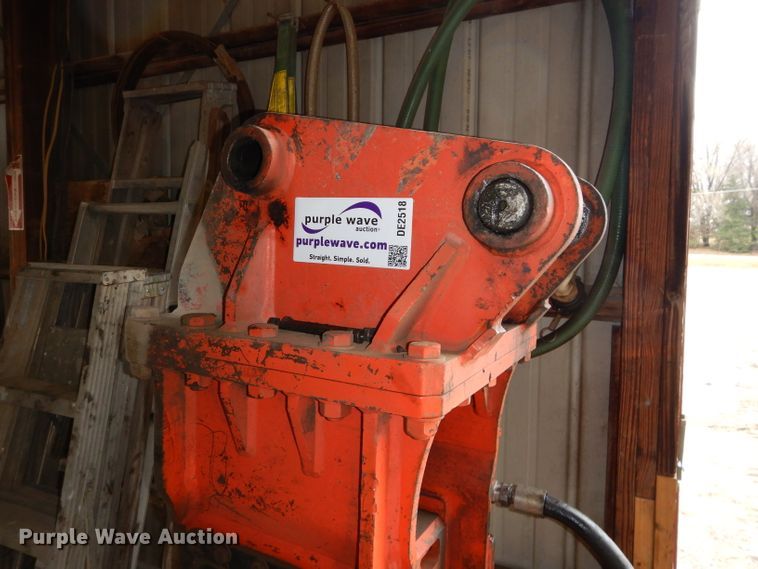 image for item DE2518 NPK H-8XA breaker