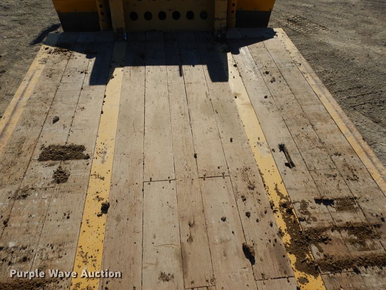 image for item DE2519 2011 Etnyre R35TL lowboy equipment trailer