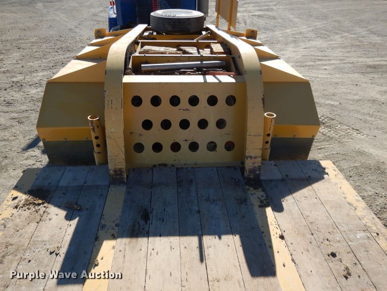 image for item DE2519 2011 Etnyre R35TL lowboy equipment trailer