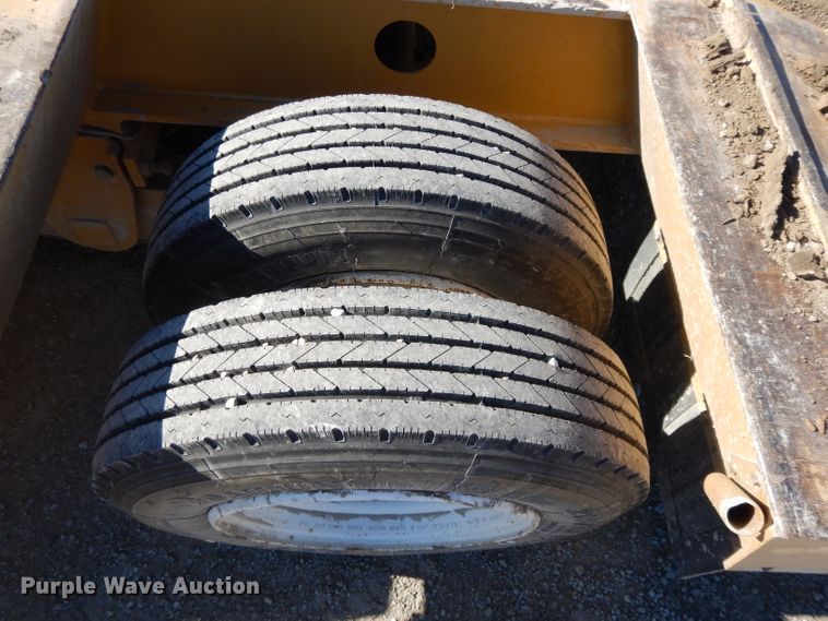 image for item DE2519 2011 Etnyre R35TL lowboy equipment trailer