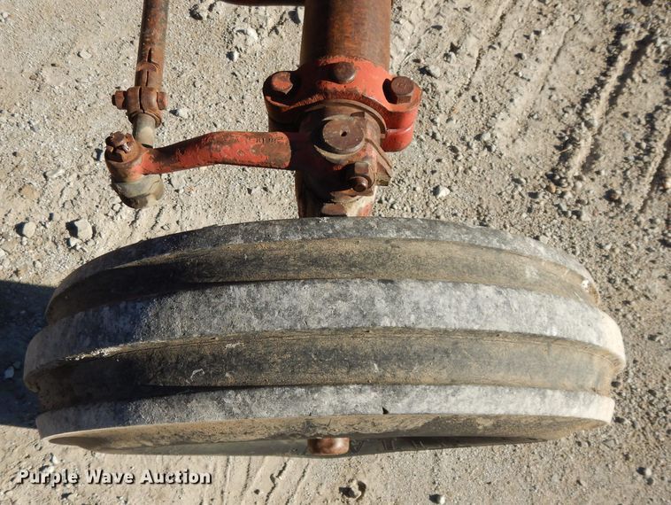 image for item DE2524 Farmall 656  tractor