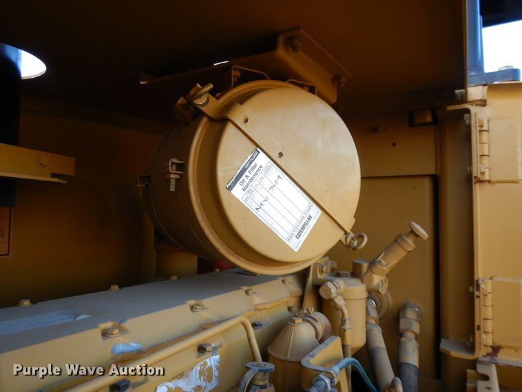 image for item DE2527 1996 Caterpillar CP-563C  vibratory single drum roller