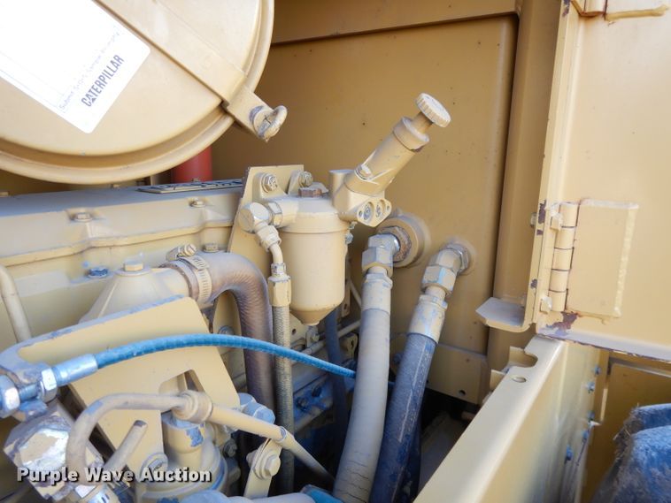 image for item DE2527 1996 Caterpillar CP-563C  vibratory single drum roller