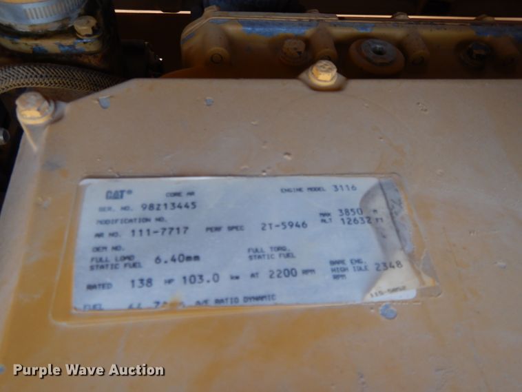 image for item DE2527 1996 Caterpillar CP-563C  vibratory single drum roller