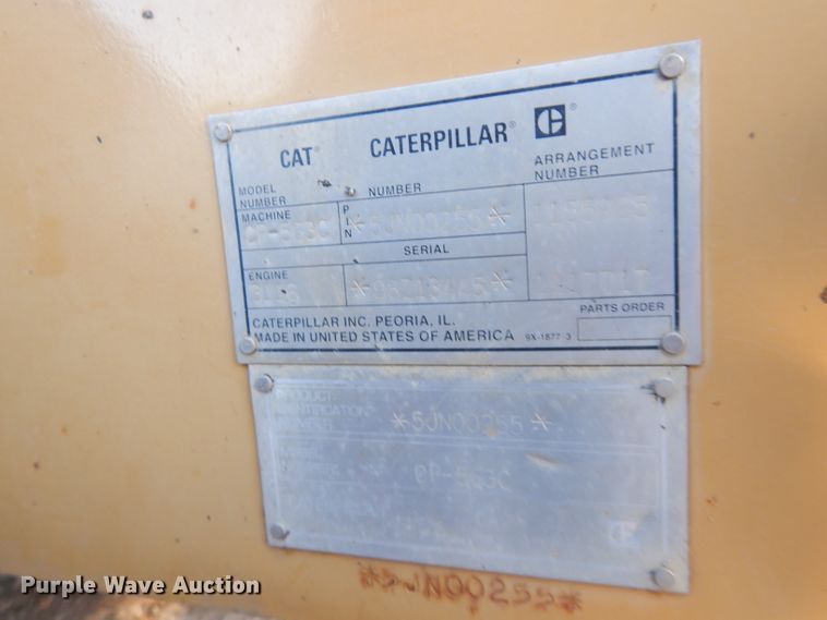 image for item DE2527 1996 Caterpillar CP-563C  vibratory single drum roller