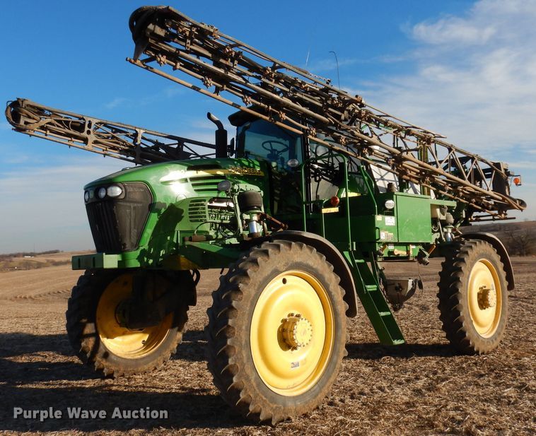 image for item DE2528 2007 John Deere 4720  sprayer