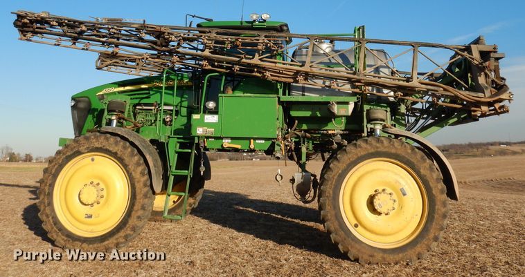 image for item DE2528 2007 John Deere 4720  sprayer