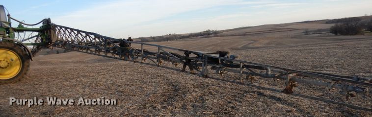 image for item DE2528 2007 John Deere 4720  sprayer