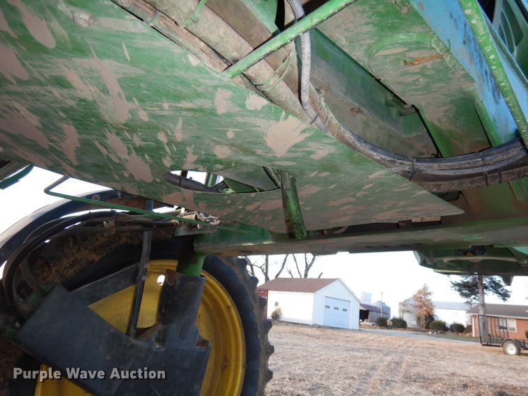 image for item DE2528 2007 John Deere 4720  sprayer
