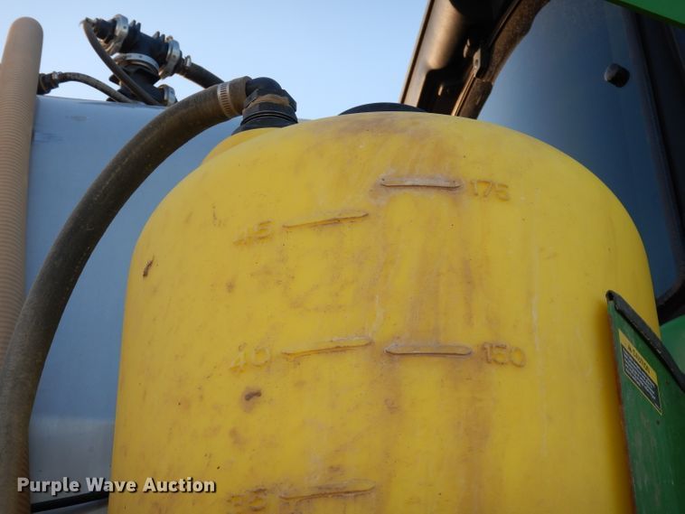 image for item DE2528 2007 John Deere 4720  sprayer